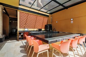 Microwave, coffee/tea maker - Colmena Hotel CDMX Centro (Mexico City)