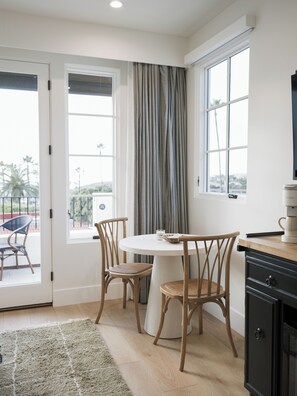 Deluxe Room - North Beach Villa (San Clemente)