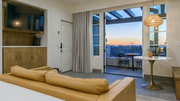 Luxury Room | Premium bedding, pillowtop beds, in-room safe, individually decorated