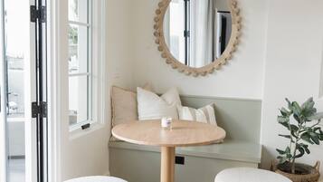 Chambre luxueuse | Literie de qualité, lit avec matelas à plateau-coussin, coffre-fort