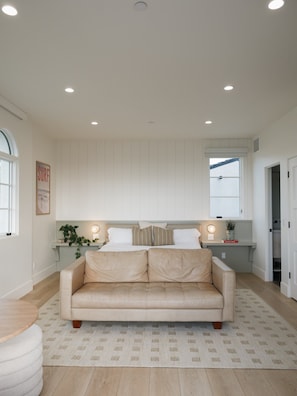 Habitación de lujo | Ropa de cama de alta calidad y colchones con acolchado adicional