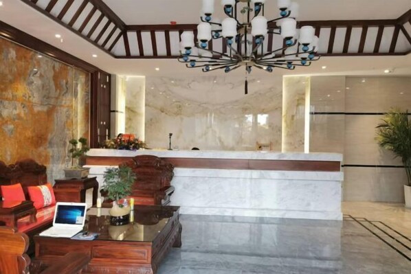 Interior - Liangzhou Hotel (Luliang)