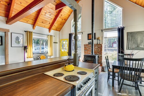 2 Mi to Trinity Lake: Forest-View Gem w/ Hot Tub!