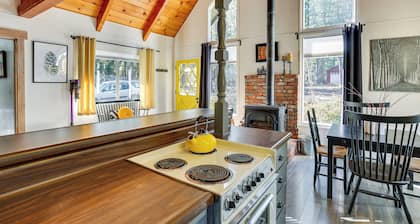 2 Mi to Trinity Lake: Forest-View Gem w/ Hot Tub!