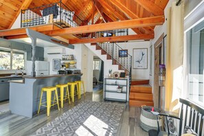 Interior - 2 Mi to Trinity Lake: Forest-View Gem w/ Hot Tub! (Trinity Center)