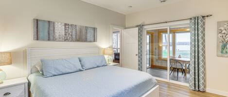 4 bedrooms, iron/ironing board, Internet, bed sheets