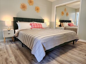 2 bedrooms, desk, iron/ironing board, free WiFi