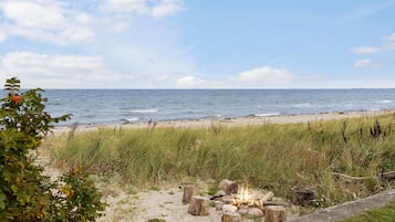 Plage à proximité, pêche sur place