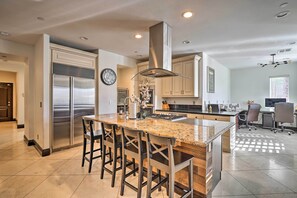 Refrigerador, microondas, parrilla de estufa y lavavajillas 