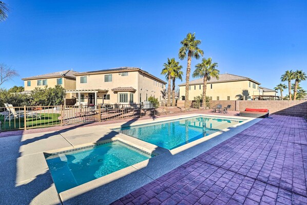 Pool - 9 Mi to Strip: Las Vegas Home w/ Pool & Hot Tub! (Las Vegas)