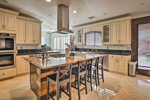 Refrigerador, microondas, parrilla de estufa y lavavajillas 