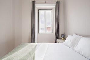 3 bedrooms, iron/ironing board, travel crib, WiFi