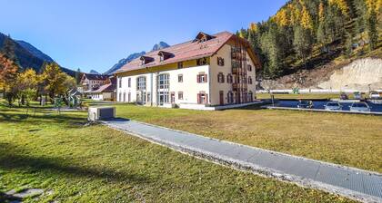 Cozy apartment in Località Carbonin