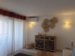 Interior - Port Fréjus EAST limit Fréjus Plage Le Capitole T2 35m2 Air Conditioned Balcony Sea View Wifi Parking 4 People (Fréjus)