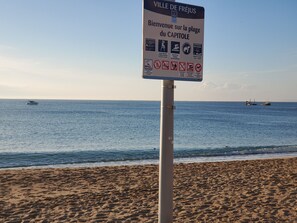 Tæt på stranden