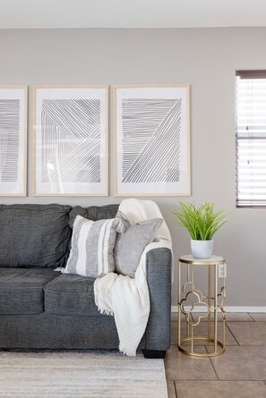 智能电视、壁炉