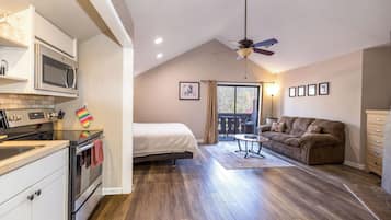 1 chambre, fer et planche à repasser, Wi-Fi gratuit, draps fournis