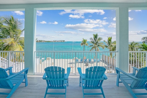 Oceanfront PARADISE w Heated pool, 55’ dock, ocean view & bathroom in every room