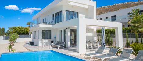 Et oppvarmet basseng