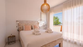 3 dormitorios, tabla de planchar con plancha, wifi gratis y ropa de cama