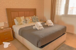 3 bedrooms, iron/ironing board, free WiFi, bed sheets