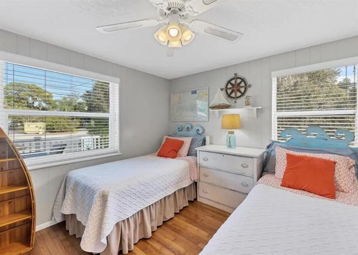 2 عدّة غرف نوم وواي فاي مجانًا وملاءات أسرّة