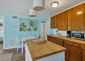 Fridge, microwave, oven, stovetop - Cozy, beach house!  Just step away from world class Manasota Beach! (Englewood)