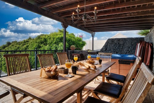 Casa Paraíso - Jacuzzi, Air-con and BBQ By LVH