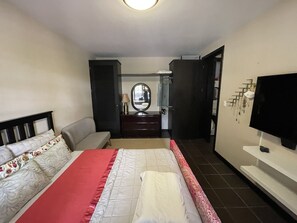 2 bedrooms, WiFi, bed sheets