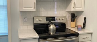  Smalstig Rockne Suites 1 mile to Notre Dame