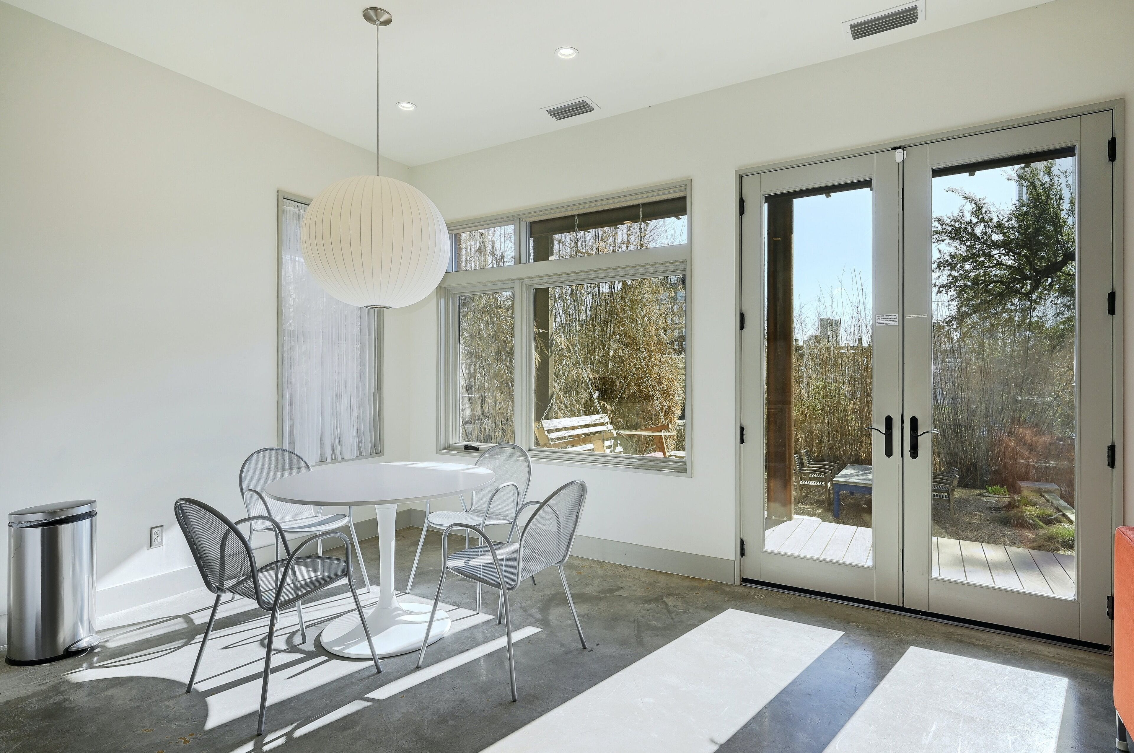 Gorgeous Lower Unit Right in the Heart of Downtown Austin