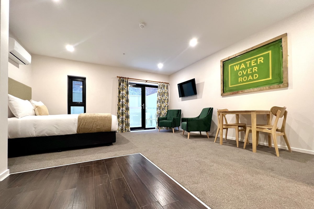 1 bedroom, minibar, iron/ironing board, WiFi