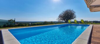 Lovely home in Kupinovac