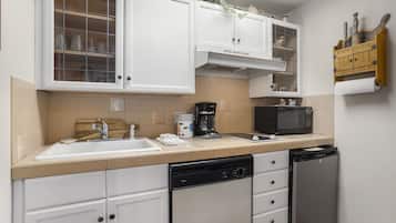 Fridge, microwave, coffee/tea maker, toaster