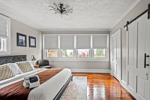 4 chambres, fer et planche à repasser, accès au Wi-Fi (inclus)