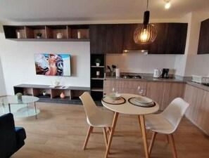 Dining - Cozy apartment in front of San Isidro! (Surquillo)