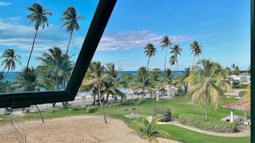 Stay in our Stunning Beachfront Penthouse!