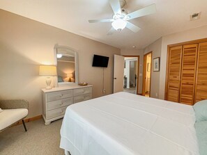 5 bedrooms, WiFi, bed sheets