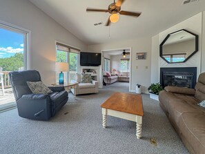 TV, fireplace, DVD player