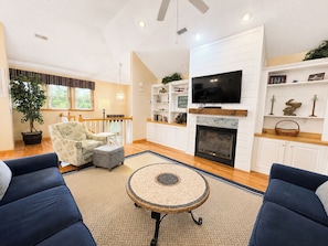 TV, fireplace