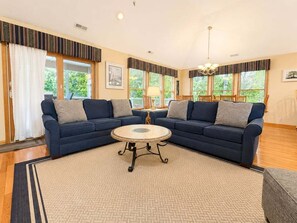 TV, fireplace - Driftin South - 5 BR Oceanside Home in Duck - Short Walk to Shops & Restaurants (Duck)