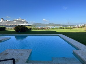 Utomhuspool