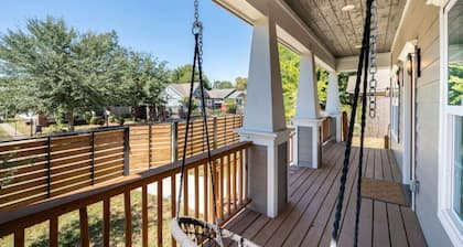New Luxurios & Modern 3 BR Villa in the Heights