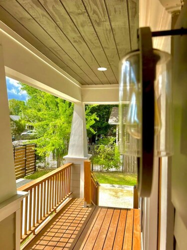 New Luxurios & Modern  3 BR Villa in the Heights