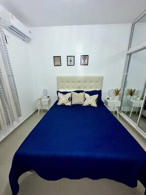 3 chambres, fer et planche à repasser, Wi-Fi, draps fournis