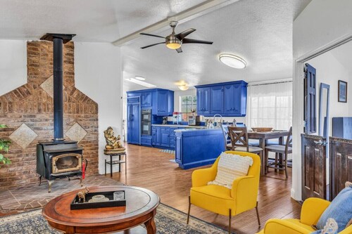 Cozy Cabin on 10 acres