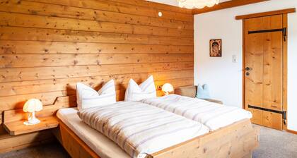 Apartment "Anni" with Mountain View, Shared Terrace & Wi-Fi