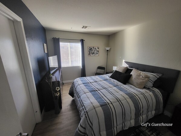 4 bedrooms, WiFi, bed sheets