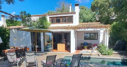 Sandra by Danlux Invest. Belle maison avec piscine