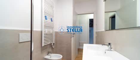 Shower, bidet